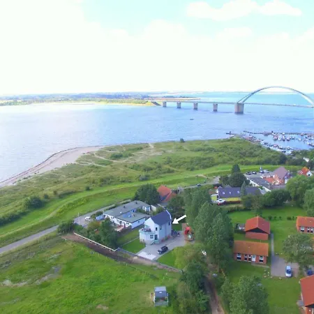 Brueckenblick 12 A * Fehmarnsund